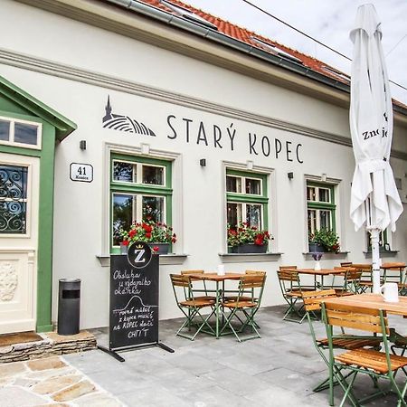 Penzion A Bistro Stary Kopec Зноймо Экстерьер фото